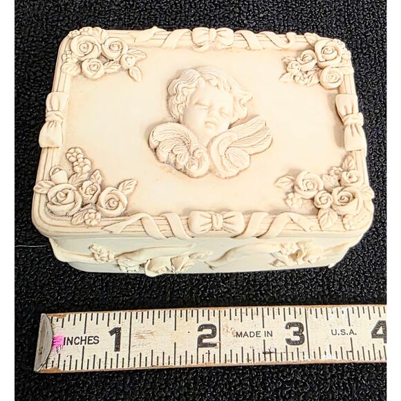Vintage 1993 Dezine Ltd. Lidded Trinket Box Angel and Flowers 3 1/2" x 3 1/2" - Picture 4 of 5